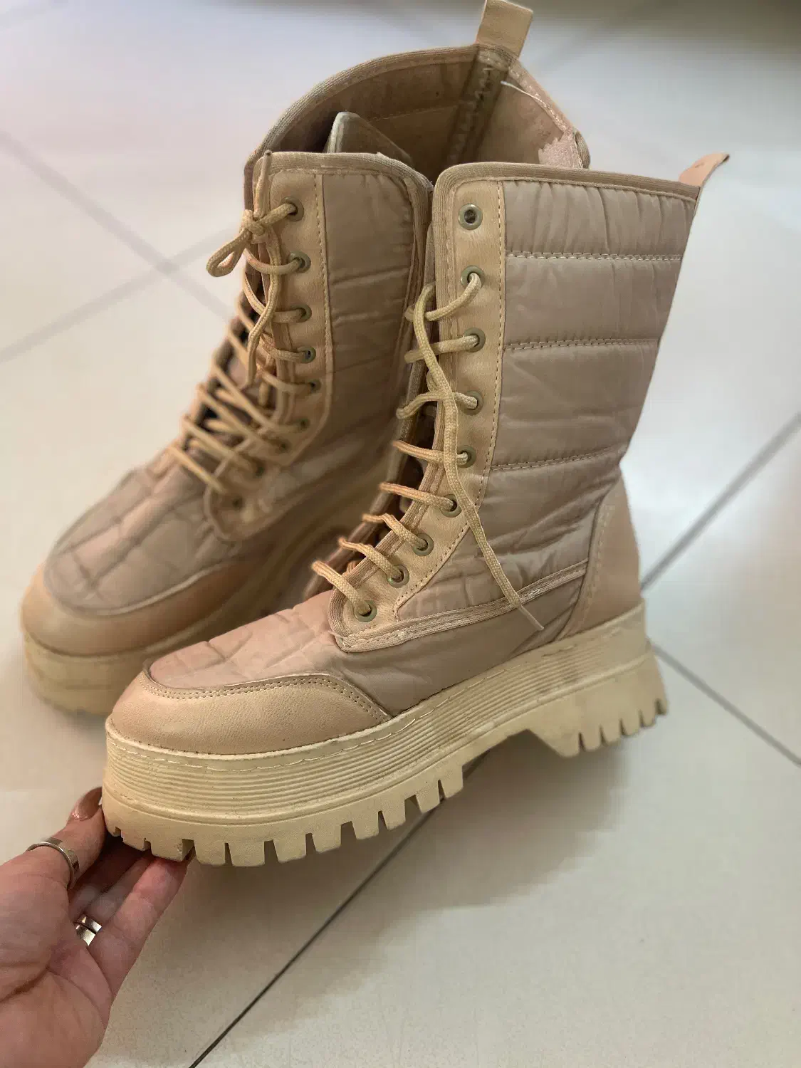 بوت کاپشنی کرم سایز ۳۸|کیف، کفش، کمربند|پرند, فاز ۰|دیوار