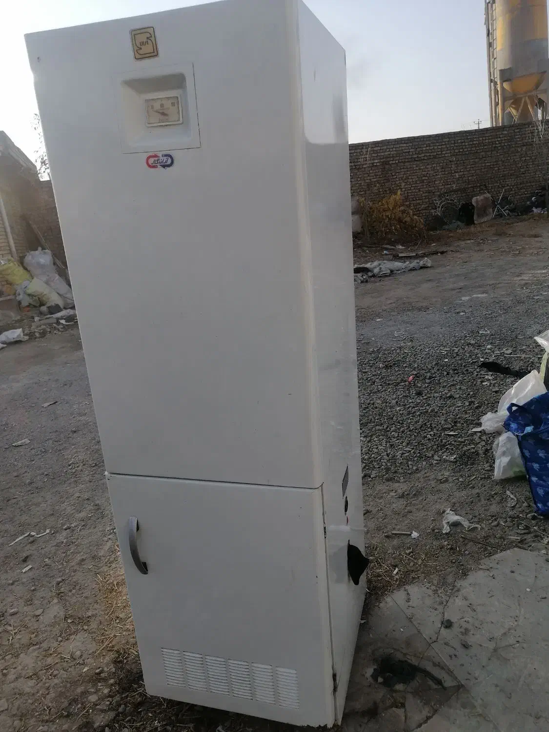 ابگرمگن یخچالی منبع بزرگ در حد اک|آبگرمکن، پکیج، شوفاژ|گلبهار, شهر جدید گلبهار|دیوار