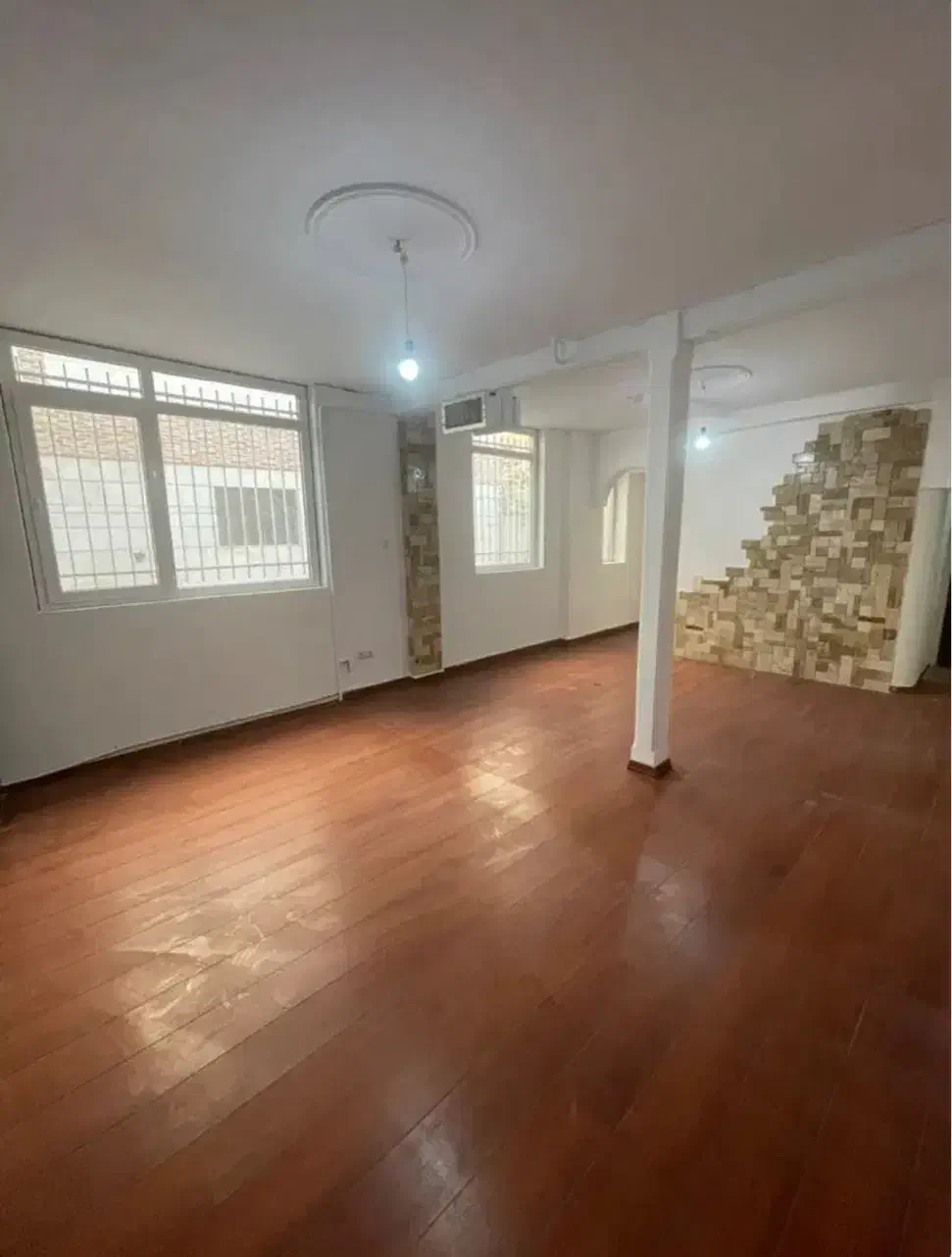 منزل قدیمی دربست مناسب کارگاه یا خانواده پر جمعیت|اجارهٔ خانه و ویلا|تهران, مجیدیه|دیوار