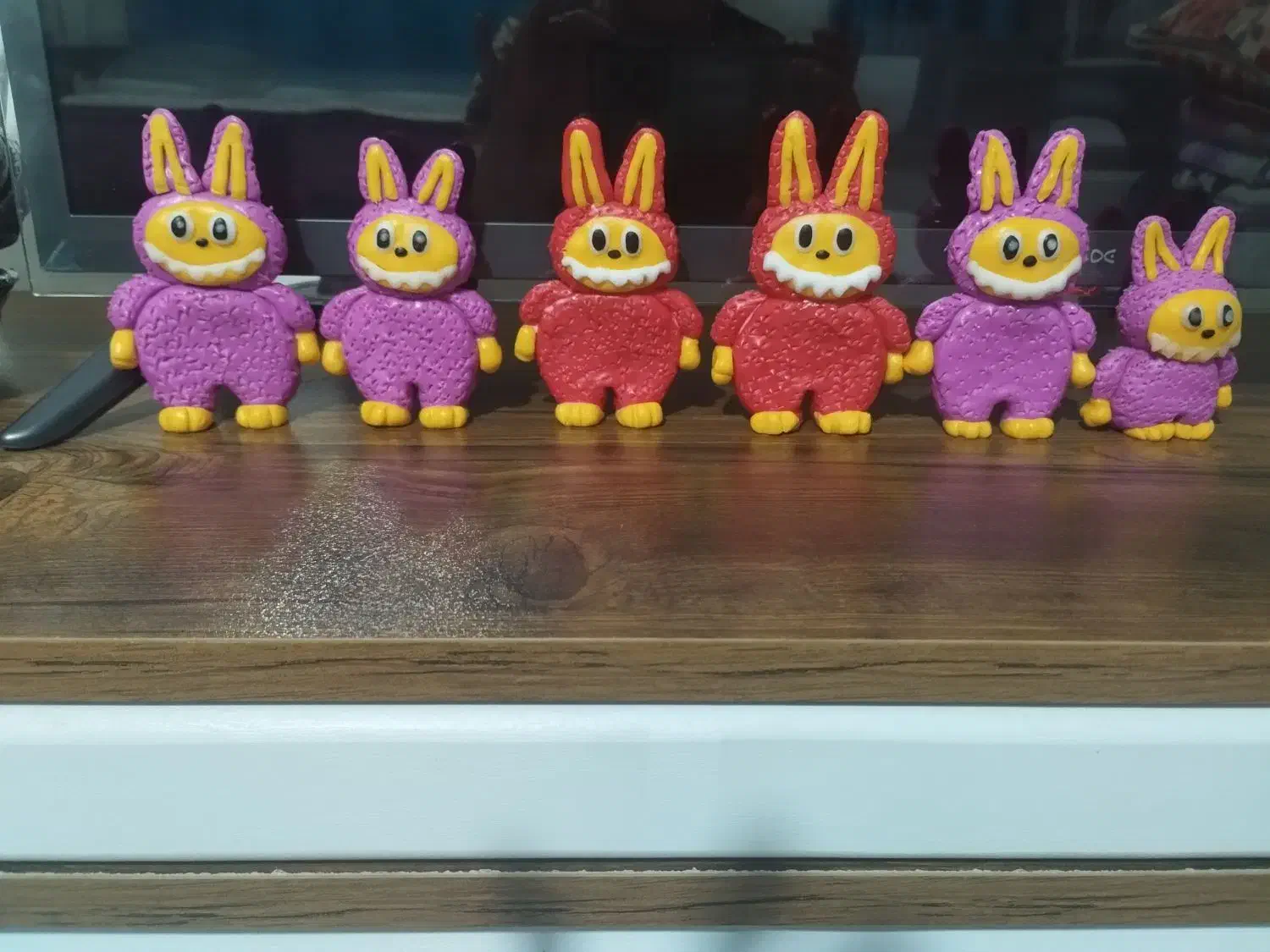 لبوبو ومگنت اهنربایی|مجسمه، تندیس، ماکت|شیراز, شهرک بزین|دیوار