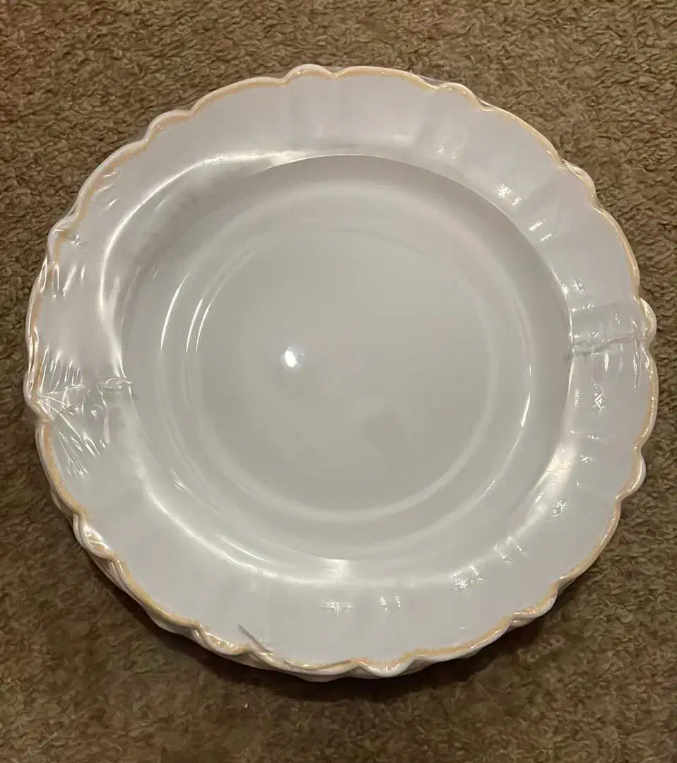 تعدادی وسایل کاملا نو به فروش می‌رسد|ظروف سرو و پذیرایی|یزد, |دیوار