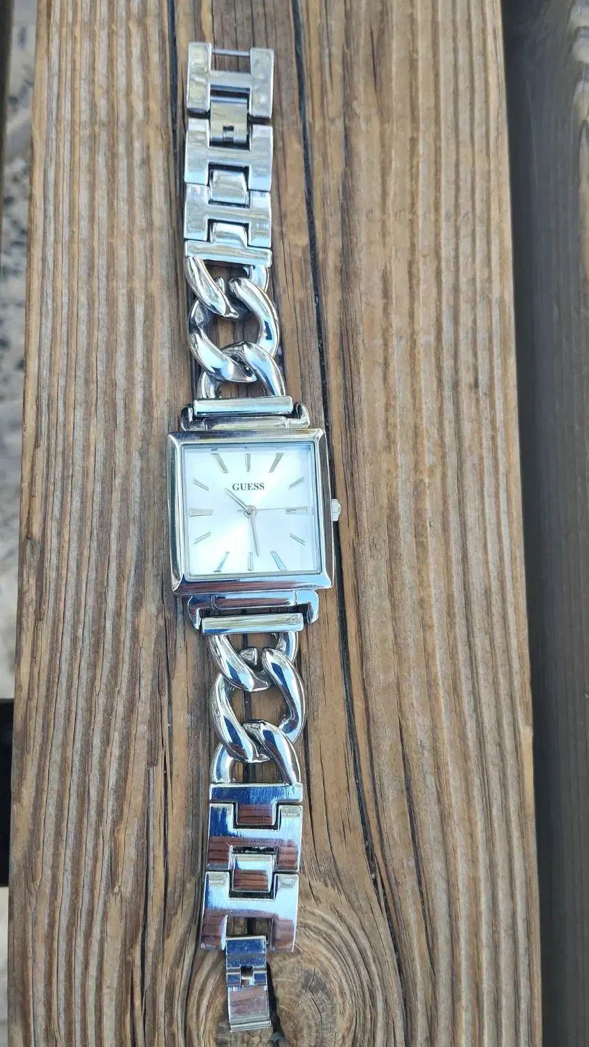 ساعت نو|ساعت|ایلام, |دیوار