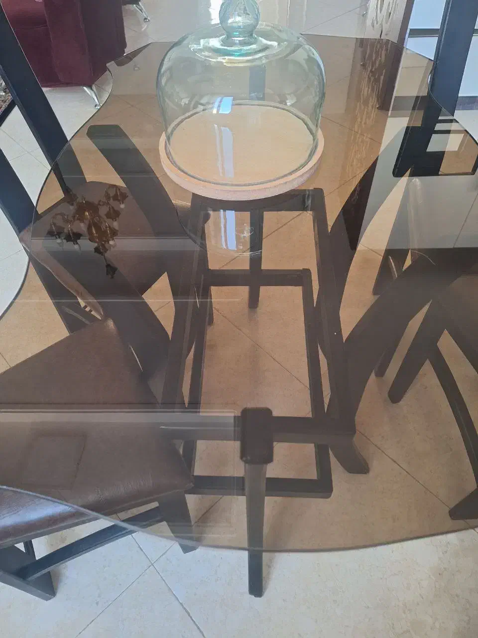 میز غذا خوری و اینه قدی|میز و صندلی غذاخوری|اراک, |دیوار