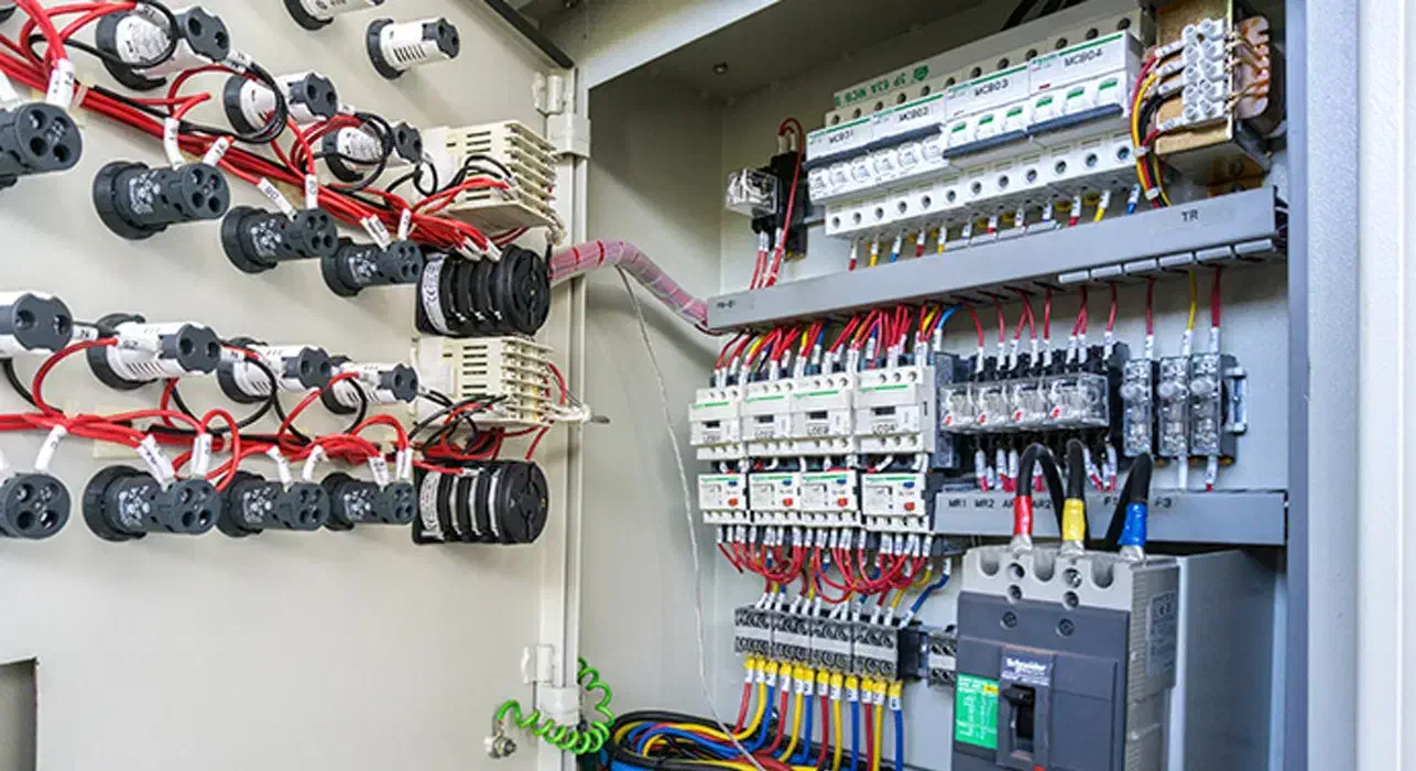 برق صنعتی|خدمات پیشه و مهارت|ابهر, |دیوار