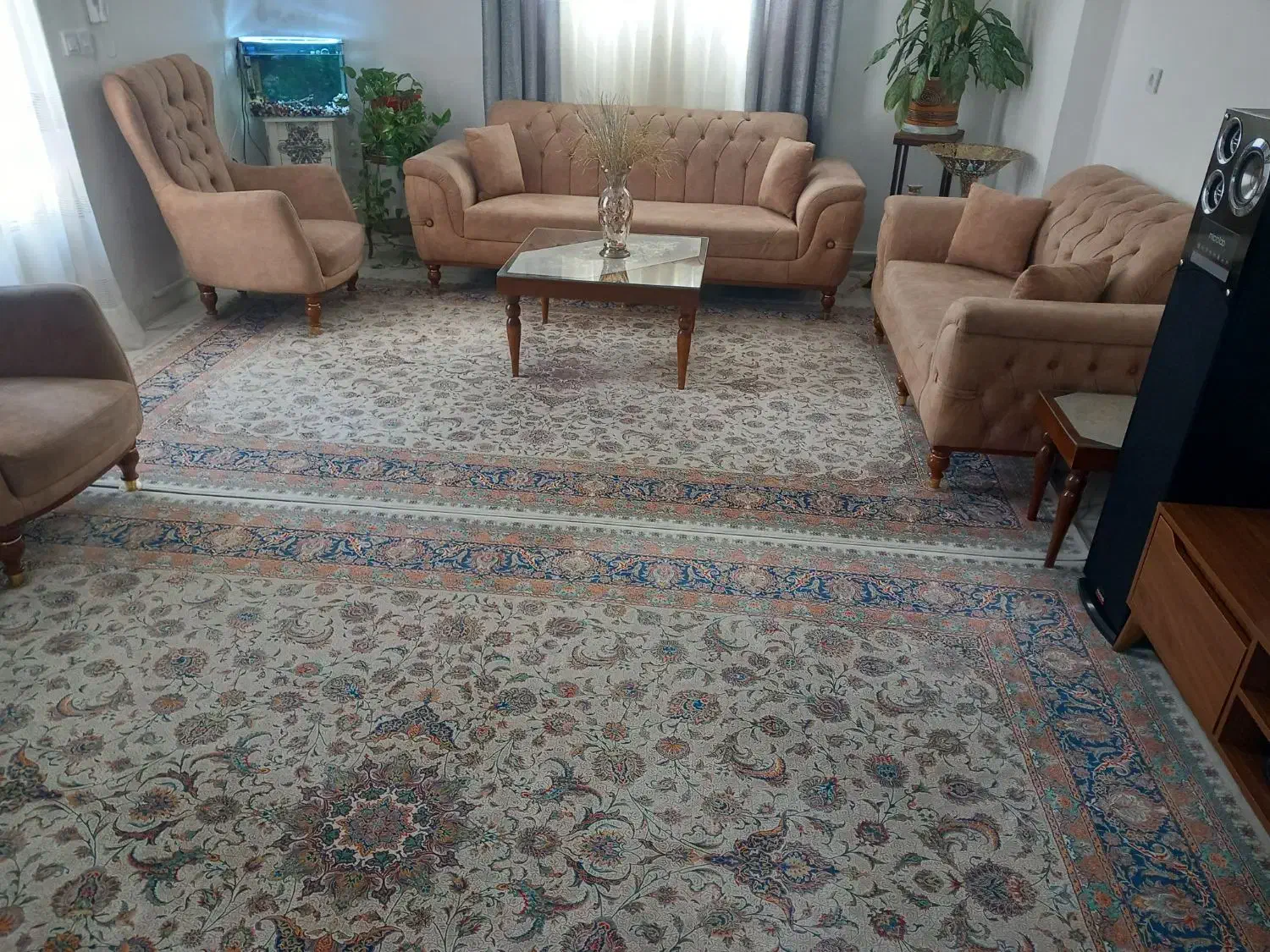 مبل راحتی ۷ نفره در حد نو فروشی|مبلمان خانگی و میز عسلی|باغستان, |دیوار