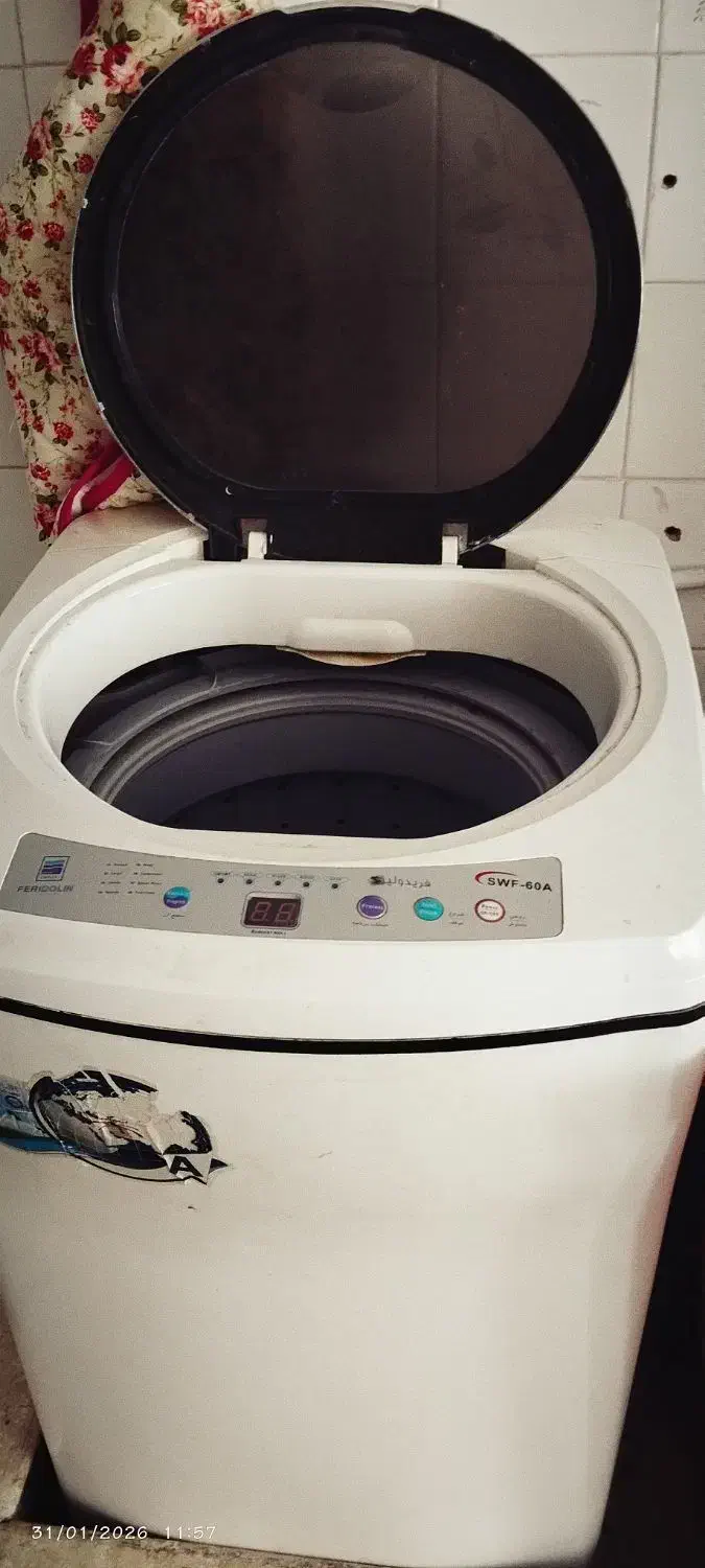 لباس شویی ۶کیلویی|ماشین لباسشویی و خشک‌کن لباس|جهرم, |دیوار