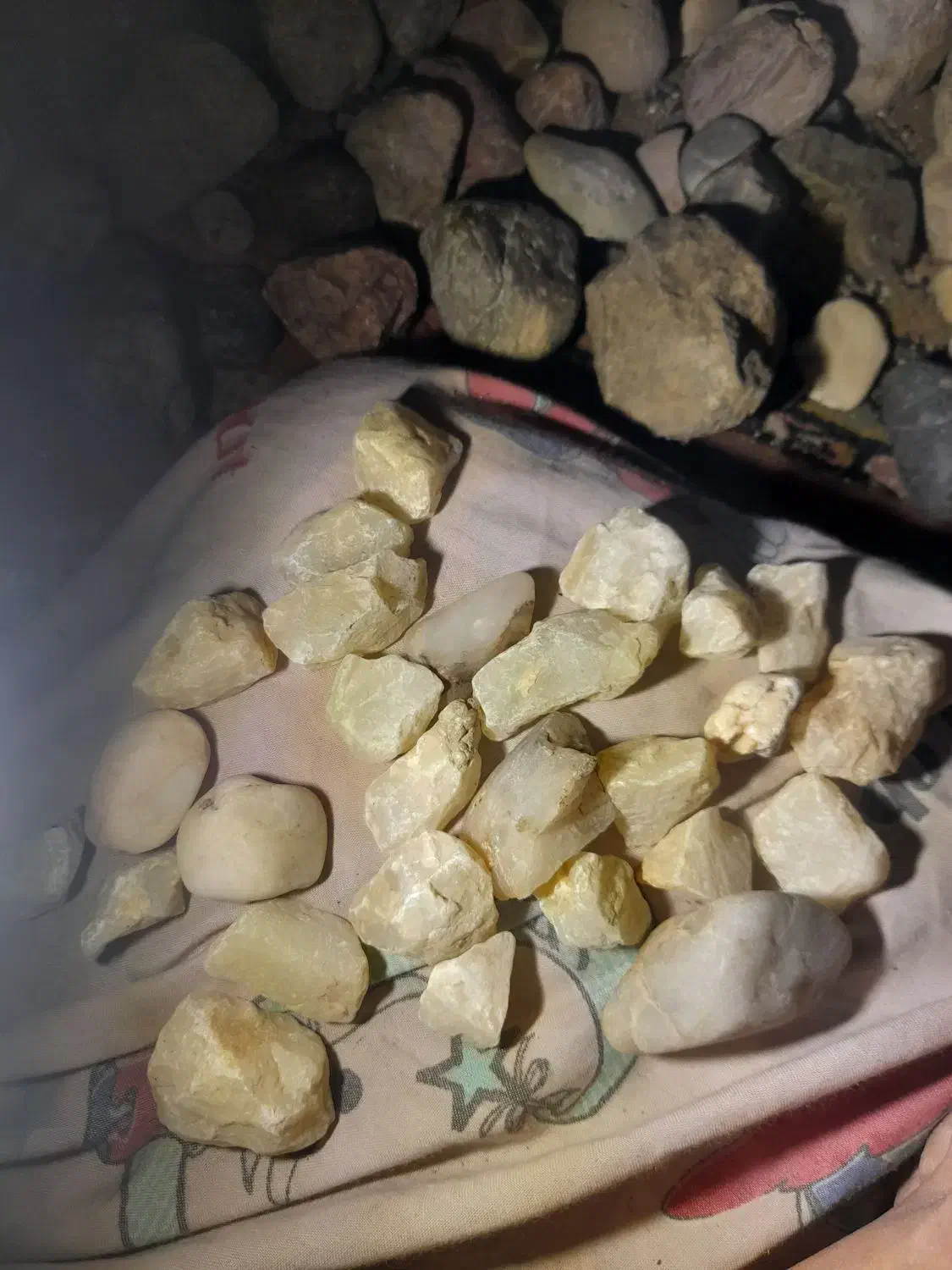 بهترین سنگهای نایاب|کلکسیون اشیاء عتیقه|اهر, |دیوار