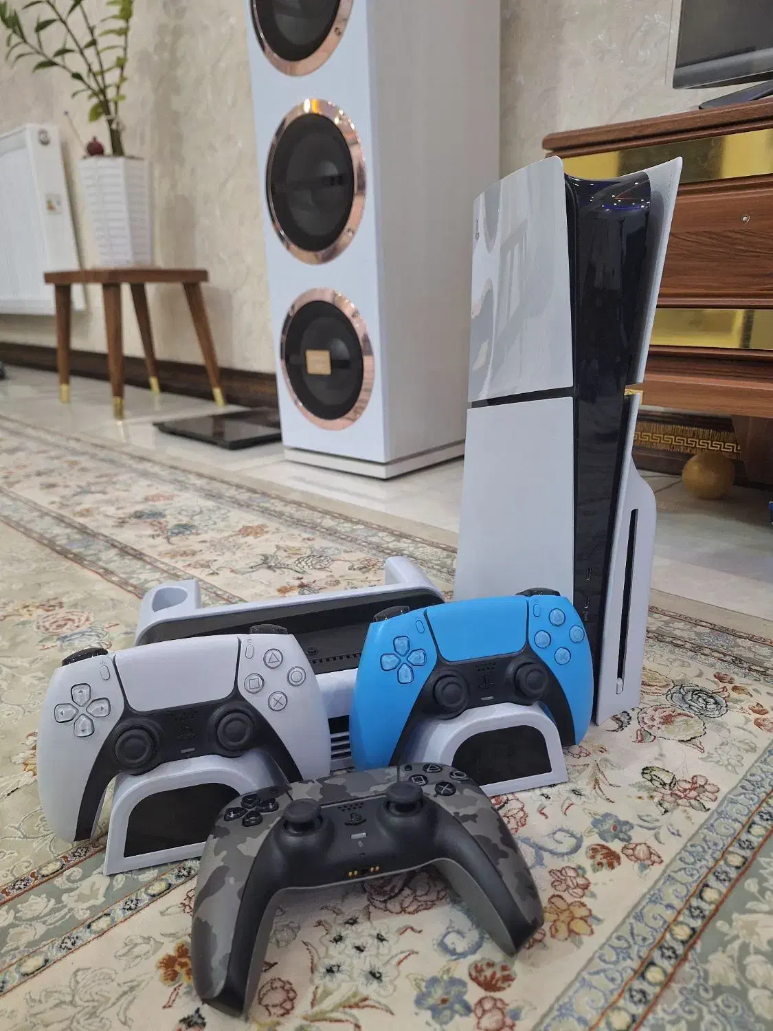 PS5 اسلیم/slim به همراه دسته در حد|کنسول، بازی ویدئویی و آنلاین|باقرشهر, |دیوار