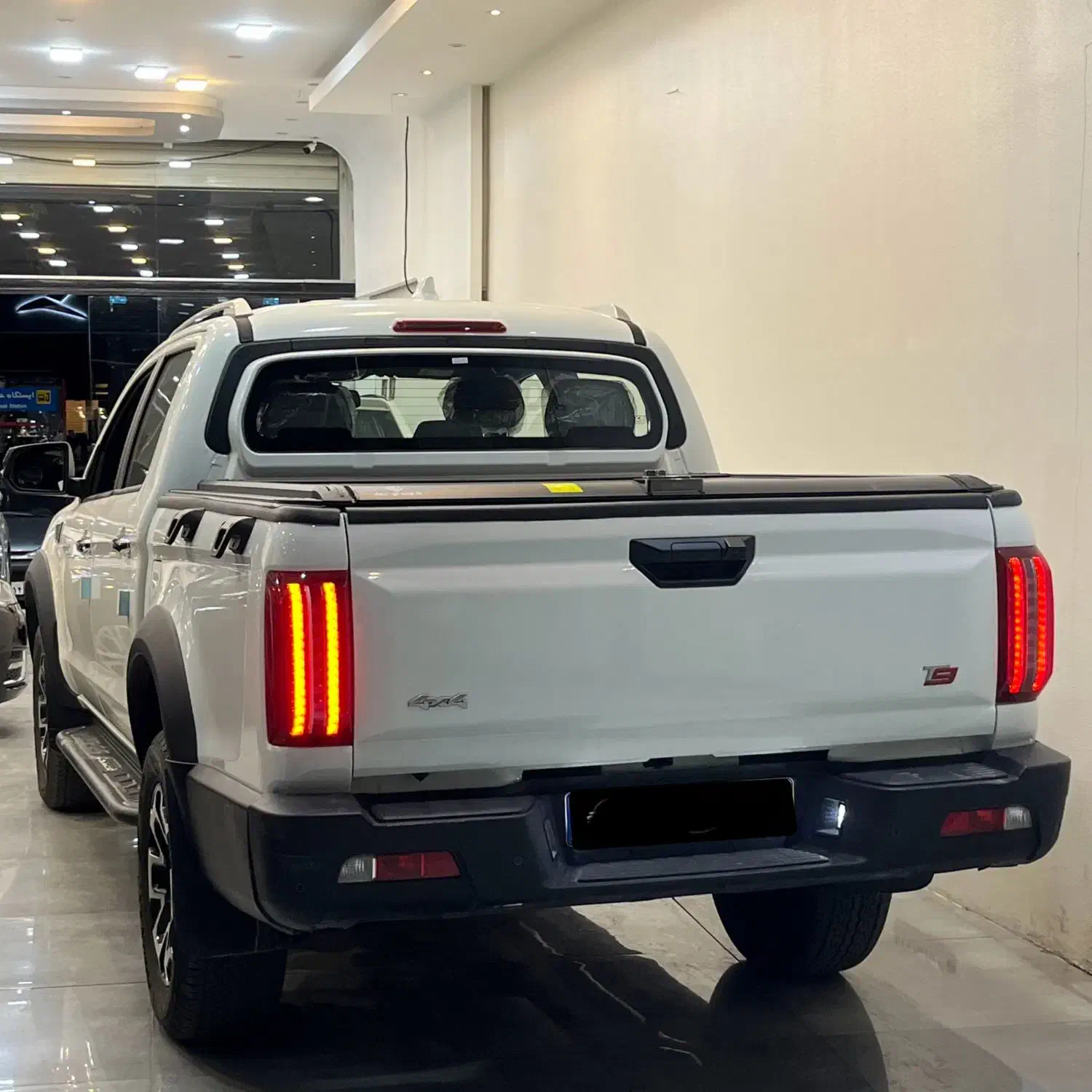 کی ام سی تی۹ مدل ۱۴۰۳ گارانتی فعال نقدی و شرایطی|خودرو سواری و وانت|اصفهان, حسین‌آباد|دیوار