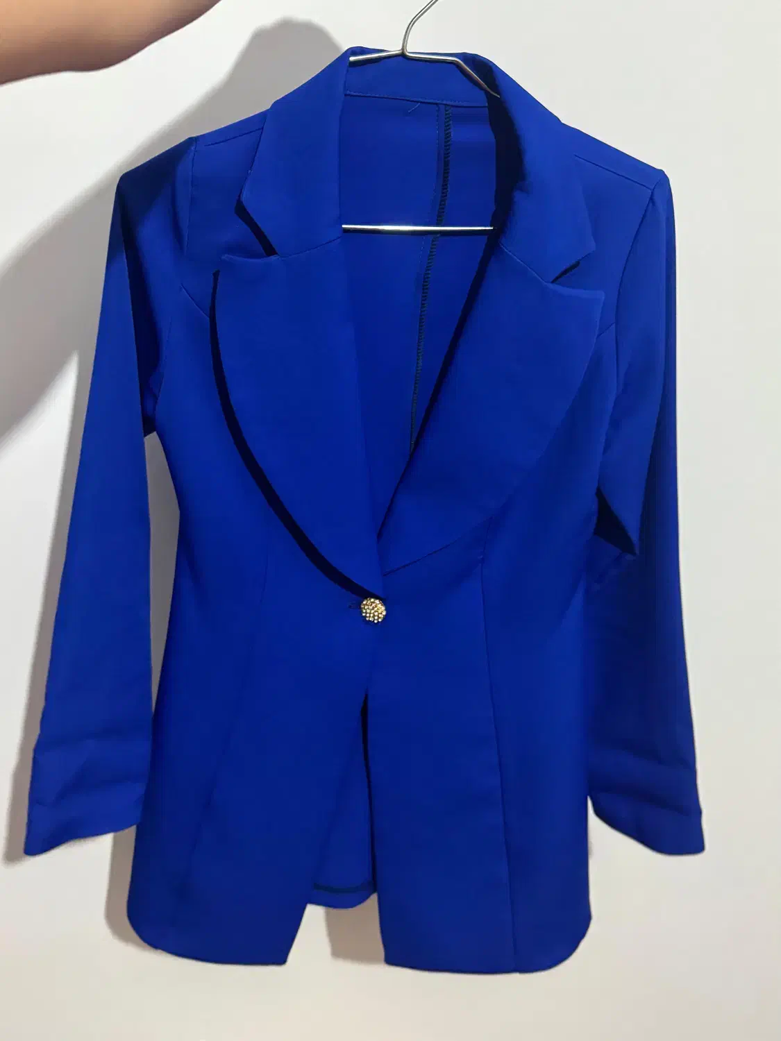 کت مجلسی کوتاه|لباس|ساری, |دیوار