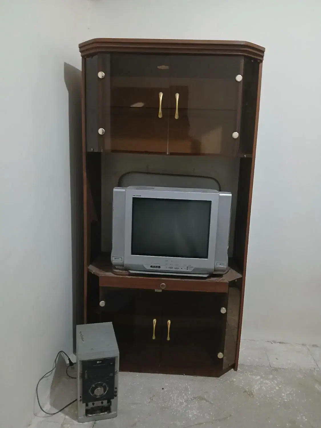 میز و تلویزیون|میز تلویزیون|مشهد, شهید احمدی روشن|دیوار