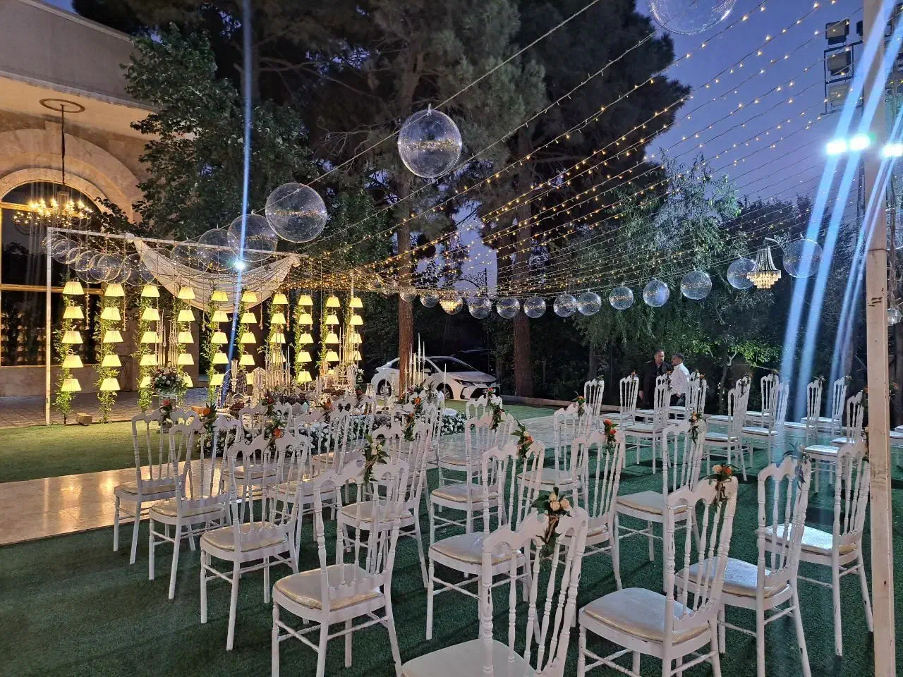 گل آرایی،بادکنک آرایی،اتش بازی،برگزاری مراسمات و.|خدمات پذیرایی، مراسم|کرج, کوی کارمندان شمالی|دیوار