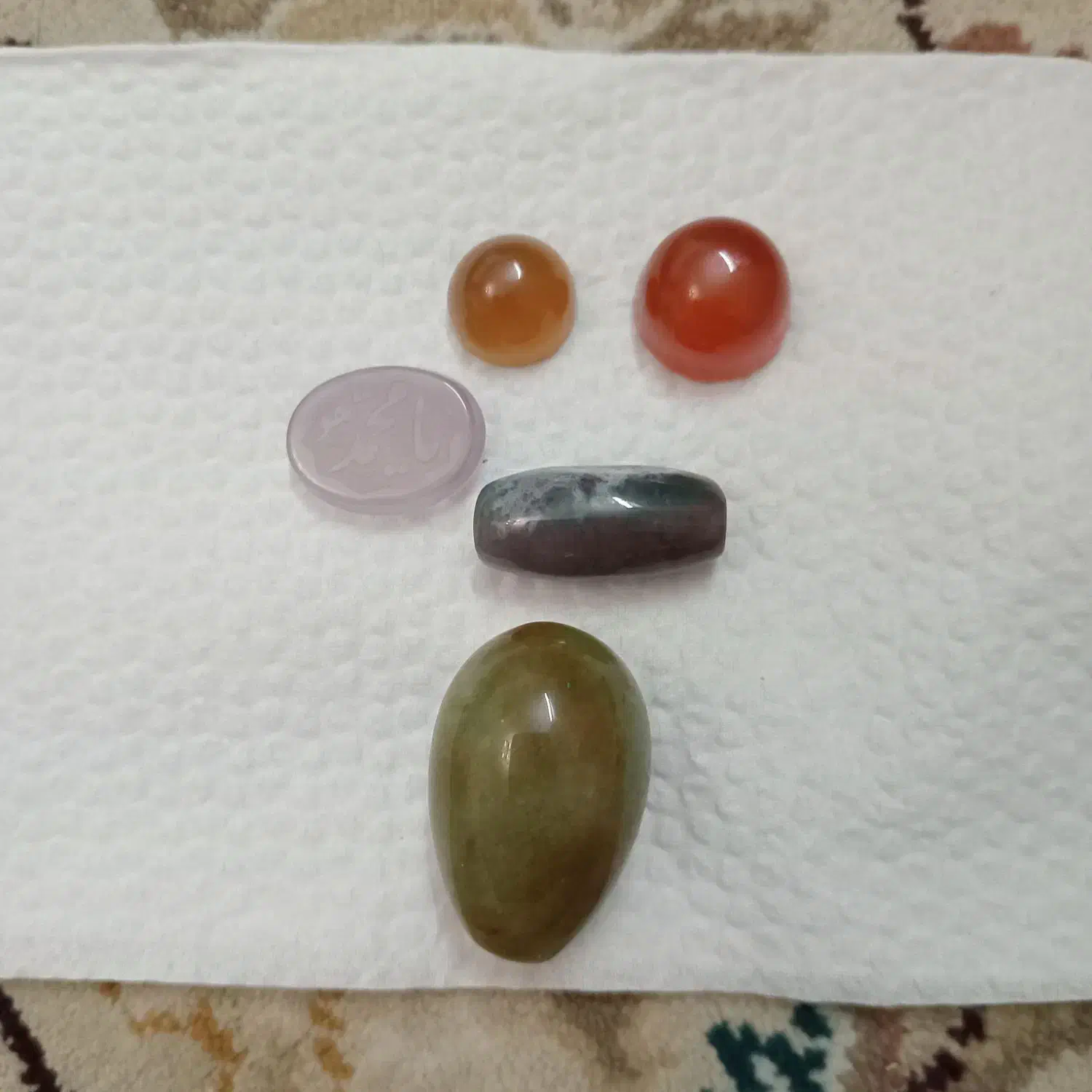 گوی یشم بهمراهعقیق ه ومهره یمنی|جواهرات|شهریار, شهریار|دیوار