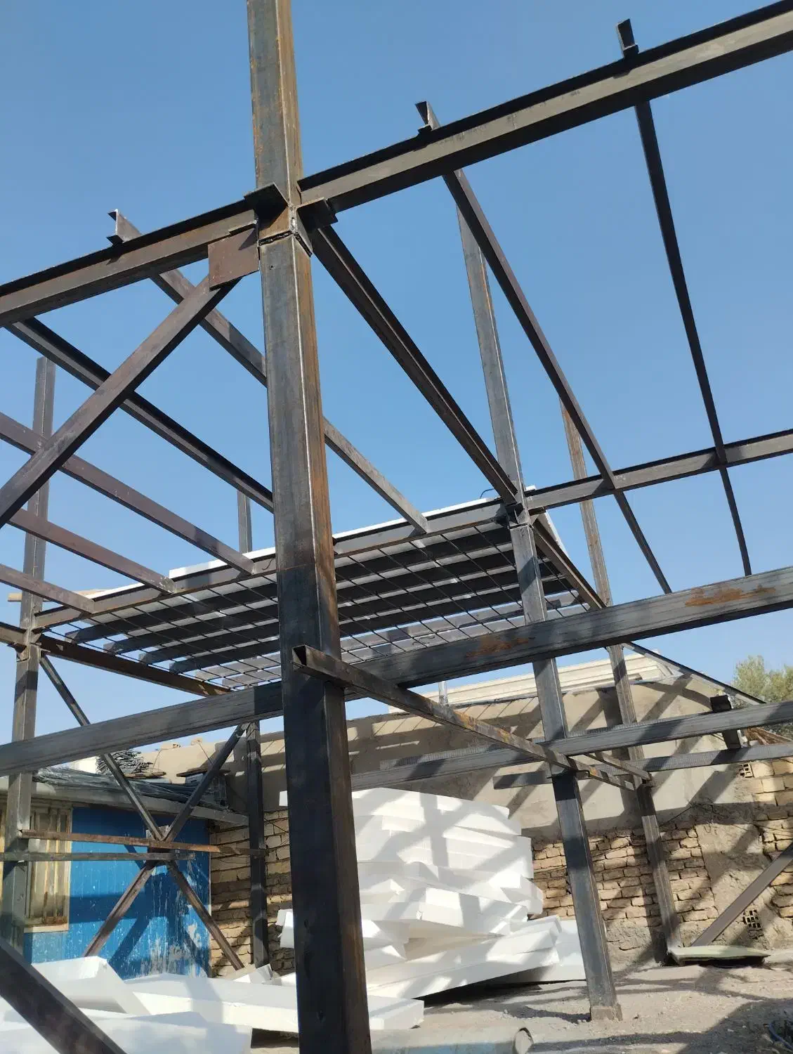 جوشکاری سیار و ساختمان سازی صفرتاصد|خدمات پیشه و مهارت|بم, |دیوار