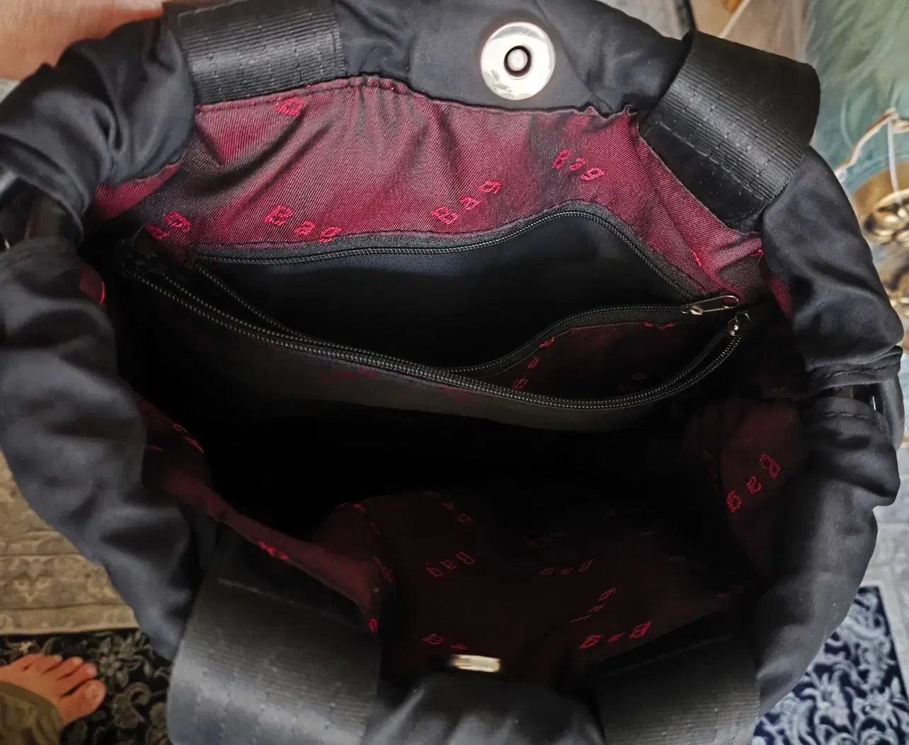 کیف خارجی|کیف، کفش، کمربند|شیراز, سرو|دیوار