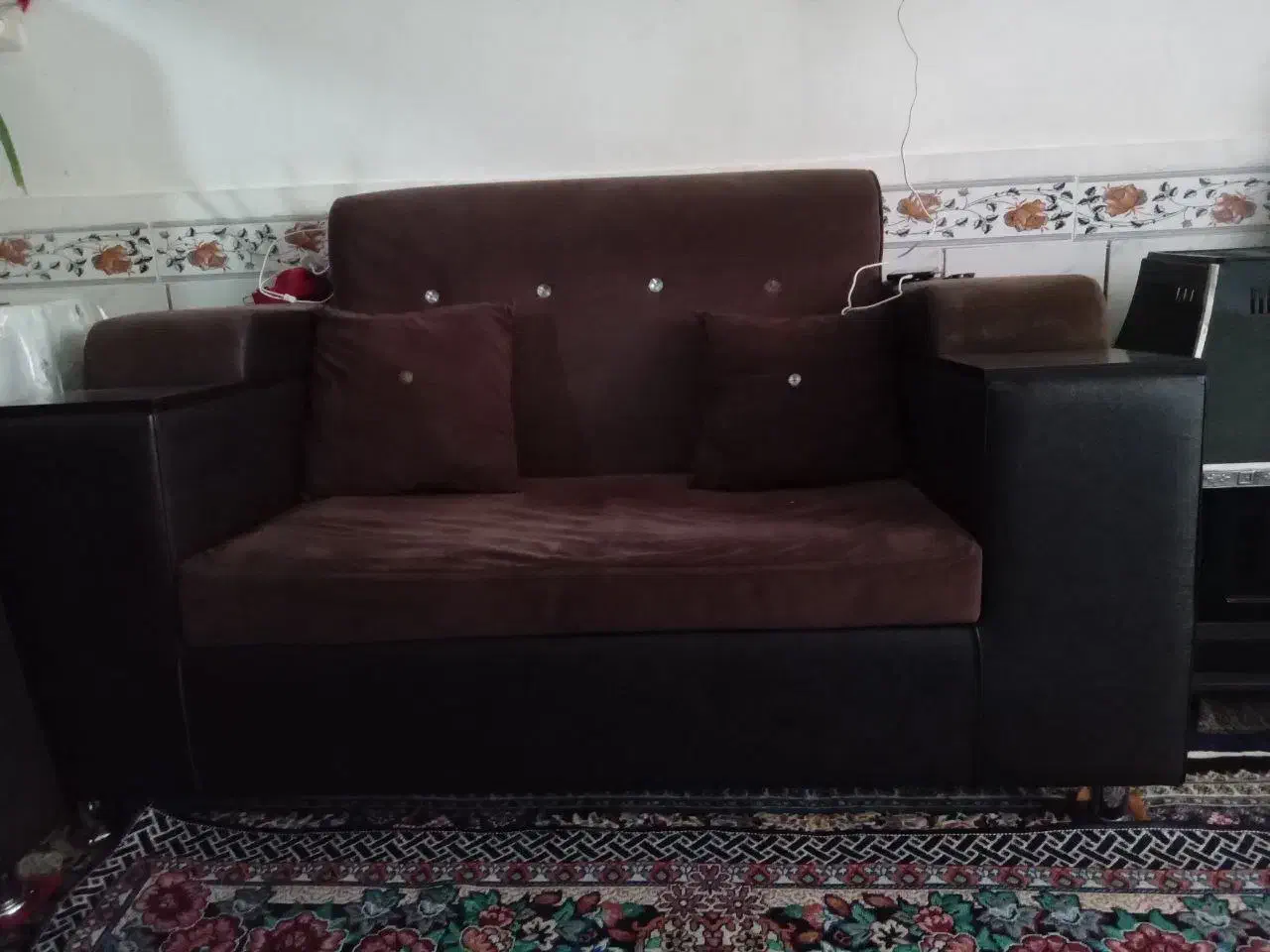 مبلمان ۷نفره|مبلمان خانگی و میز عسلی|تربت‌حیدریه, پائین ولایت|دیوار