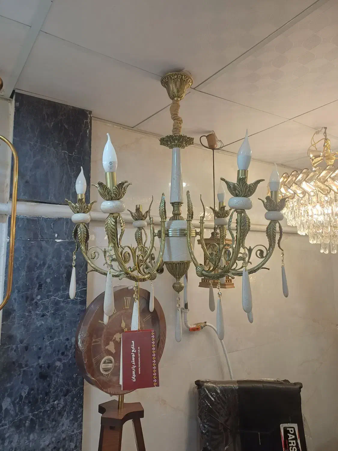 لوستر برنزی سنگی|لوستر و چراغ آویز|همدان, |دیوار