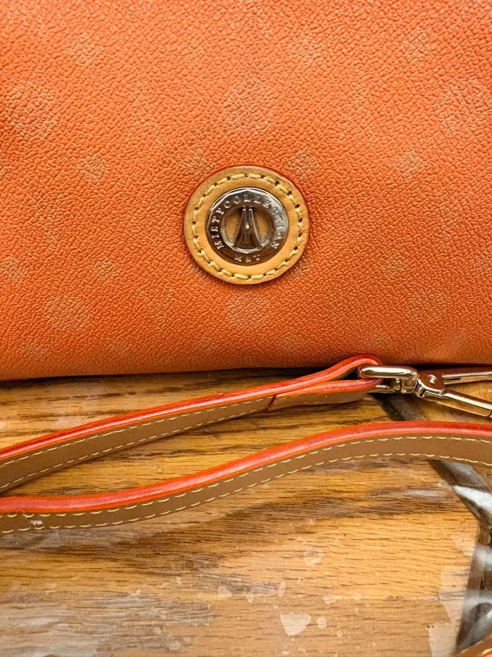 کیف برند دلسی|کیف، کفش، کمربند|ساری, |دیوار