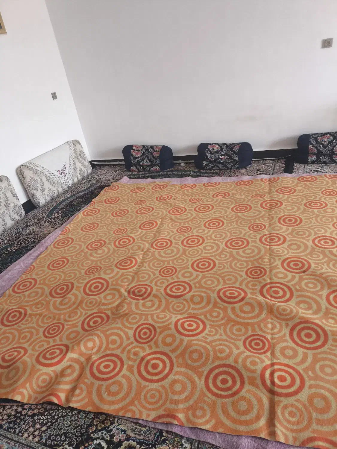 سه عدد موکت فروش دونه ای و باهم|موکت|خرمآباد, |دیوار