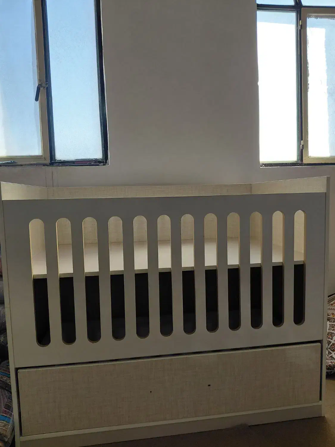 تخت نوزاددرحدنو|اسباب و اثاث بچه|خرم‌آباد, |دیوار