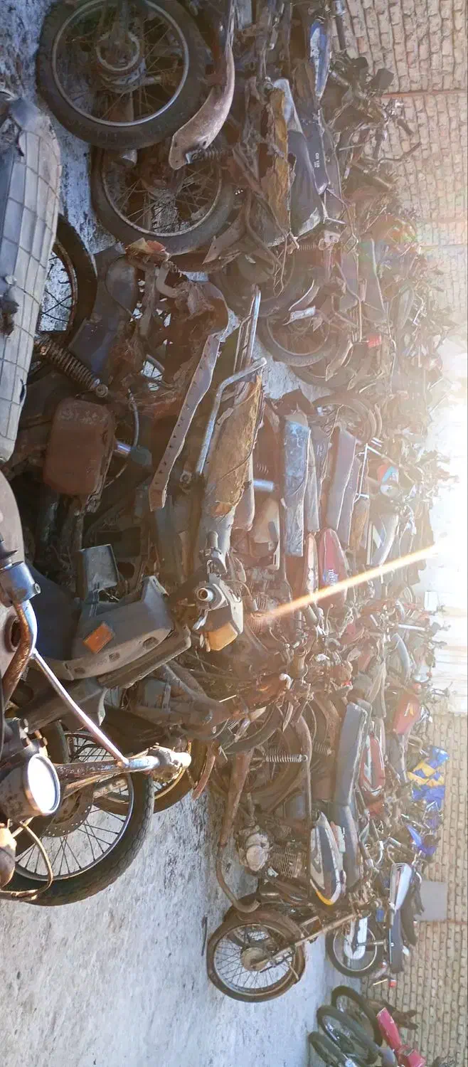 قبرستان موتور سیکلت|موتورسیکلت|ساری, |دیوار