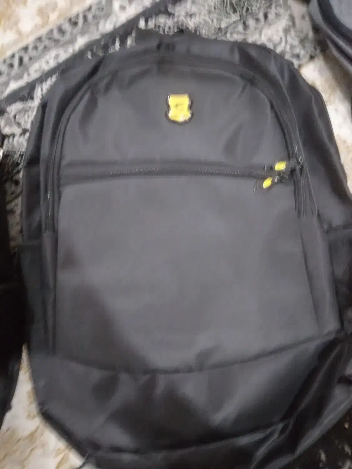 کیف مدرسه نو آکبند|کیف، کفش، کمربند|زاهدان, |دیوار