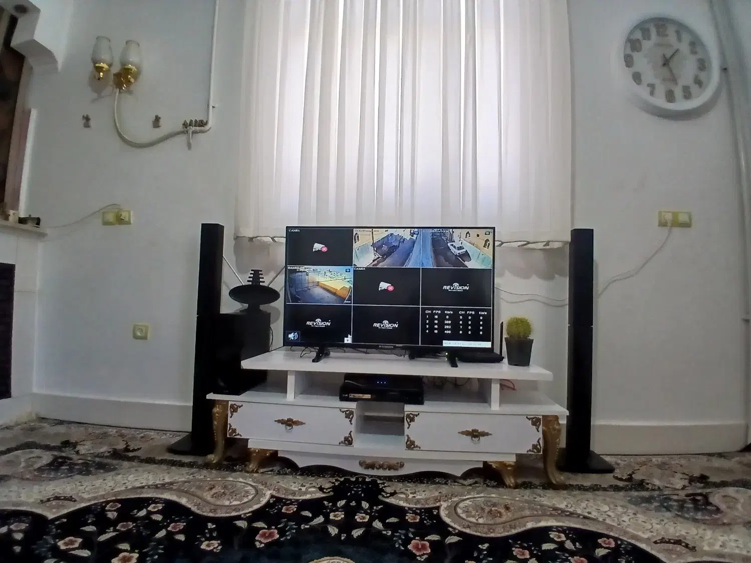 تلویزیون|تلویزیون و پروژکتور|بروجرد, |دیوار