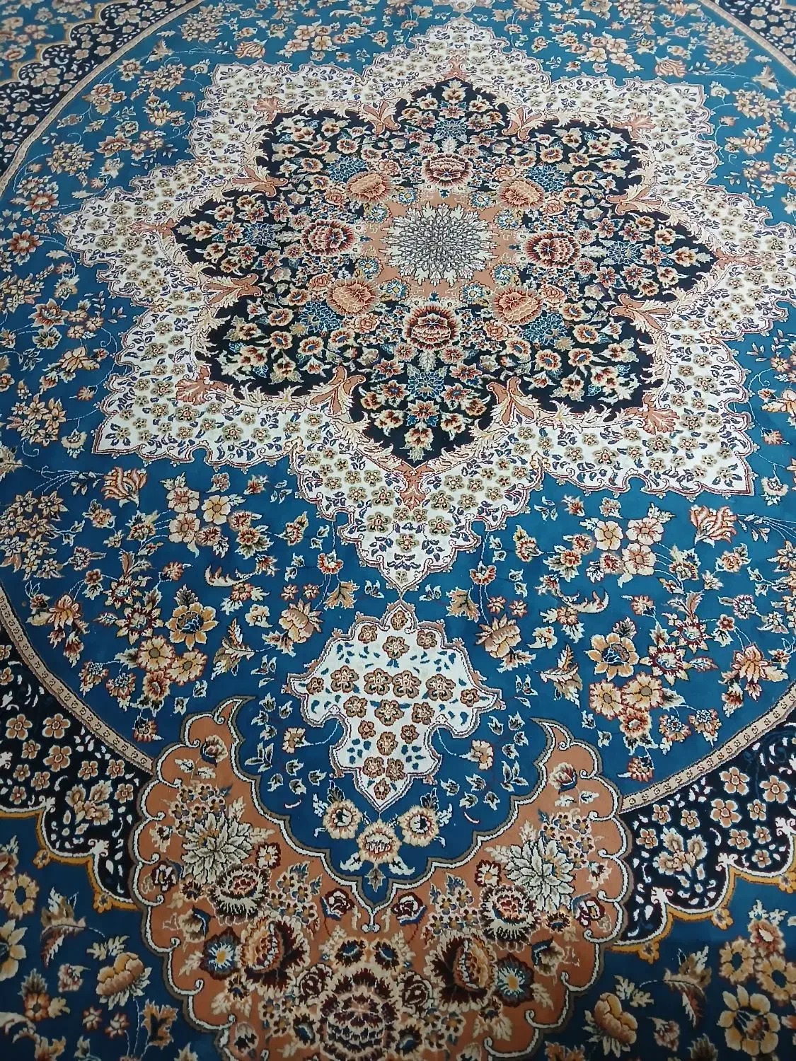 فرش ۷۰۰ شانه سنگین|فرش|بروجرد, |دیوار