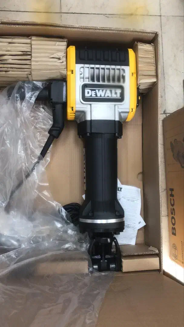 چکش بتن کن دیوالت31 کیلو|ماشینآلات صنعتی|اهواز, کیانپارس |دیوار