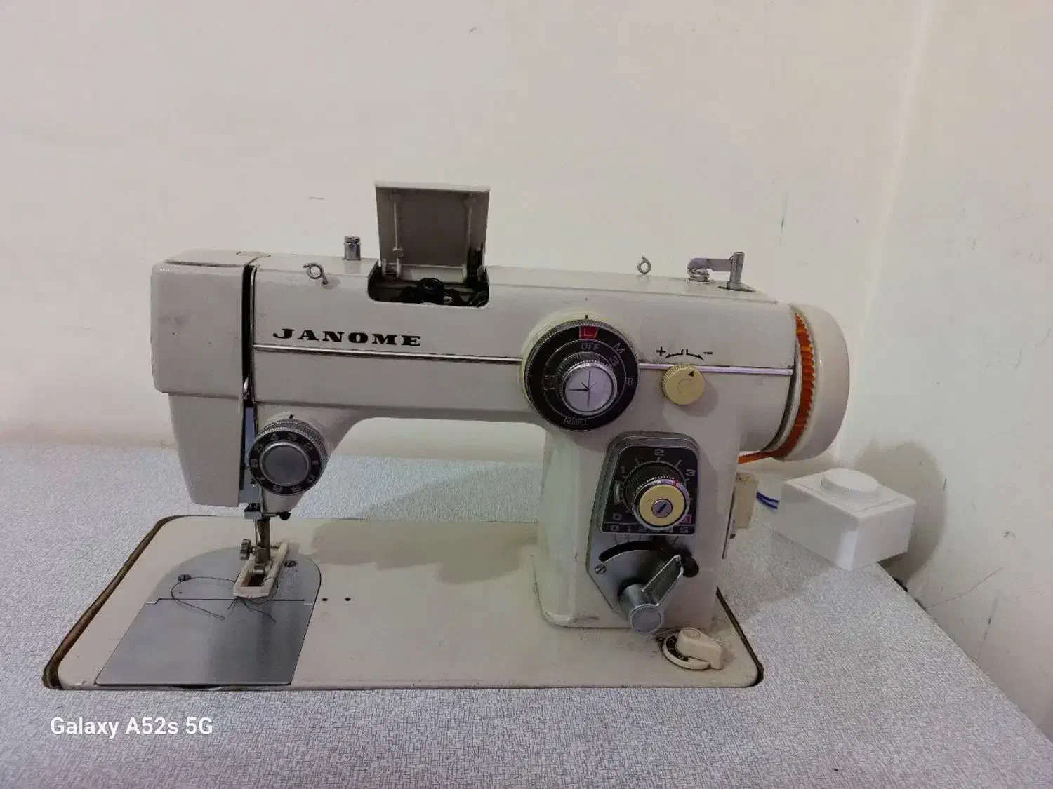 مادگی عروسک|چرخ خیاطی و ریسندگی|بروجرد, |دیوار