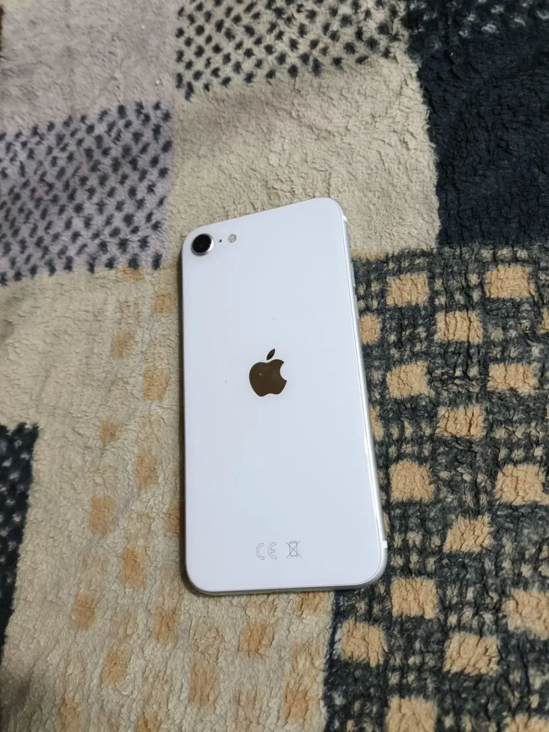 گوشی IPhone se2020|موبایل|اصفهان, شاهزاده ابراهیم|دیوار