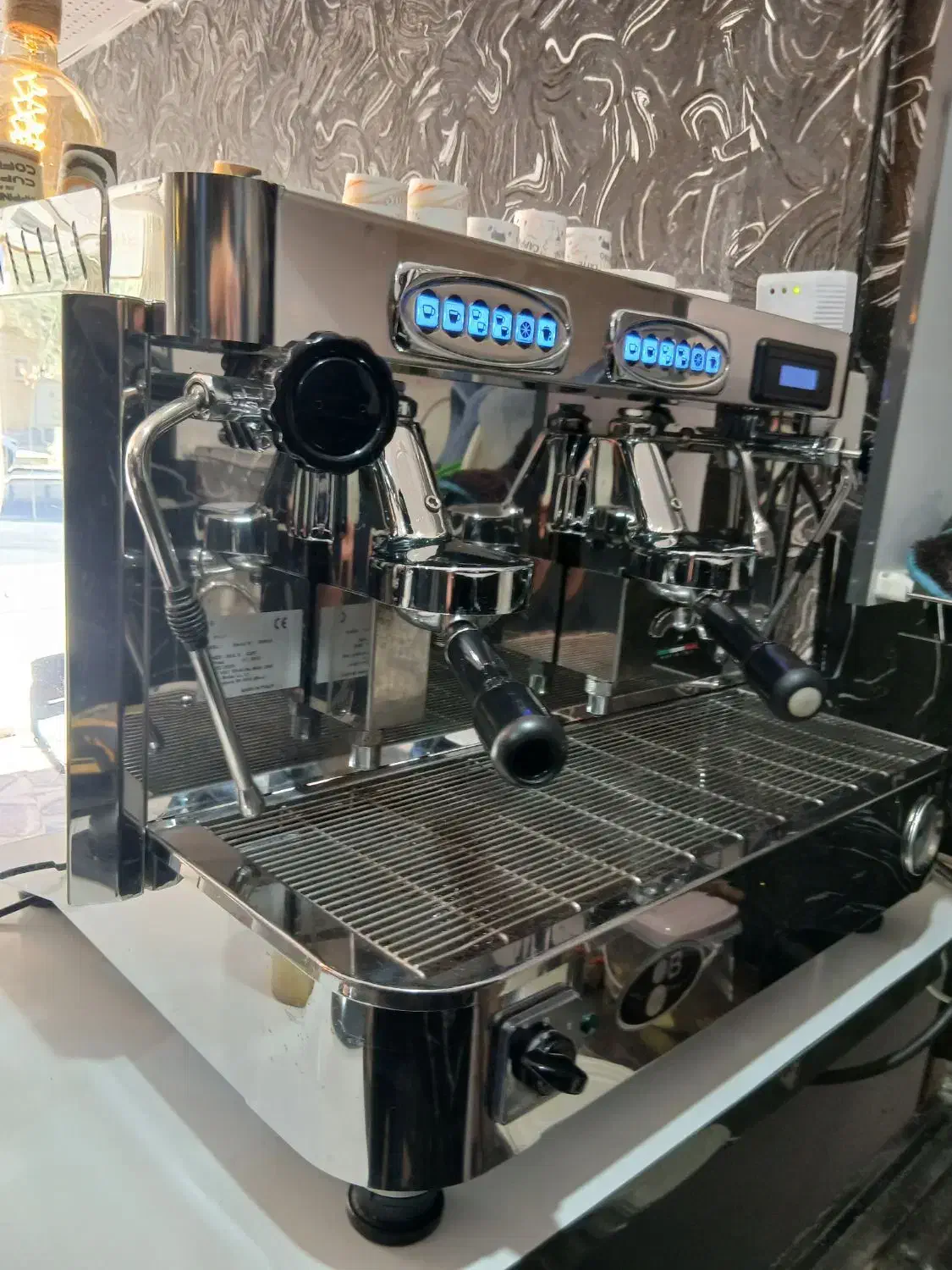 کافه|کافی‌شاپ و رستوران|بافت, |دیوار