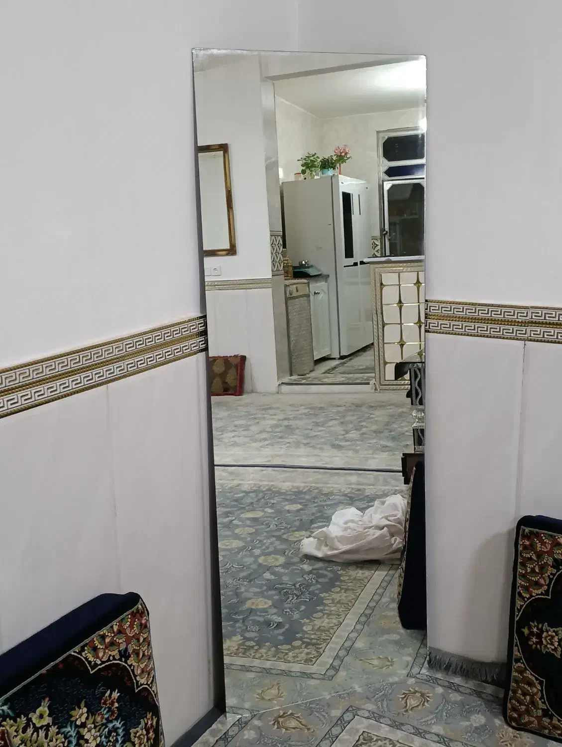 آینه‌|آینه|صحنه, |دیوار