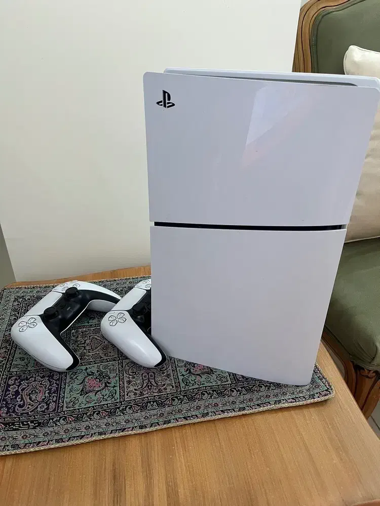 ps5 اسلیم 2دسته اصلی|کنسول، بازی ویدئویی و آنلاین|برخوار, |دیوار