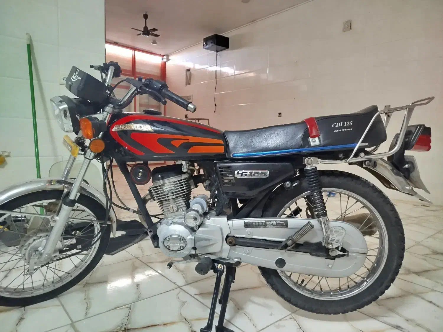 موتور باستان|موتورسیکلت|میبد, |دیوار