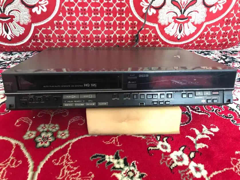 Vhs هیتاچی|پخش‌کننده DVD و ویدیو|قم, علی آباد سعدگان|دیوار
