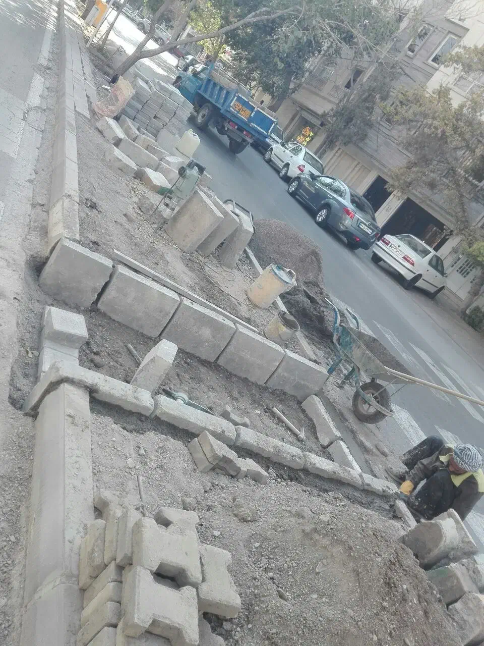 اوستا کار دائمی پروژه های شهرداری تایل و جدول|استخدام معماری، عمران و ساختمانی|مشهد, چهارچشمه|دیوار