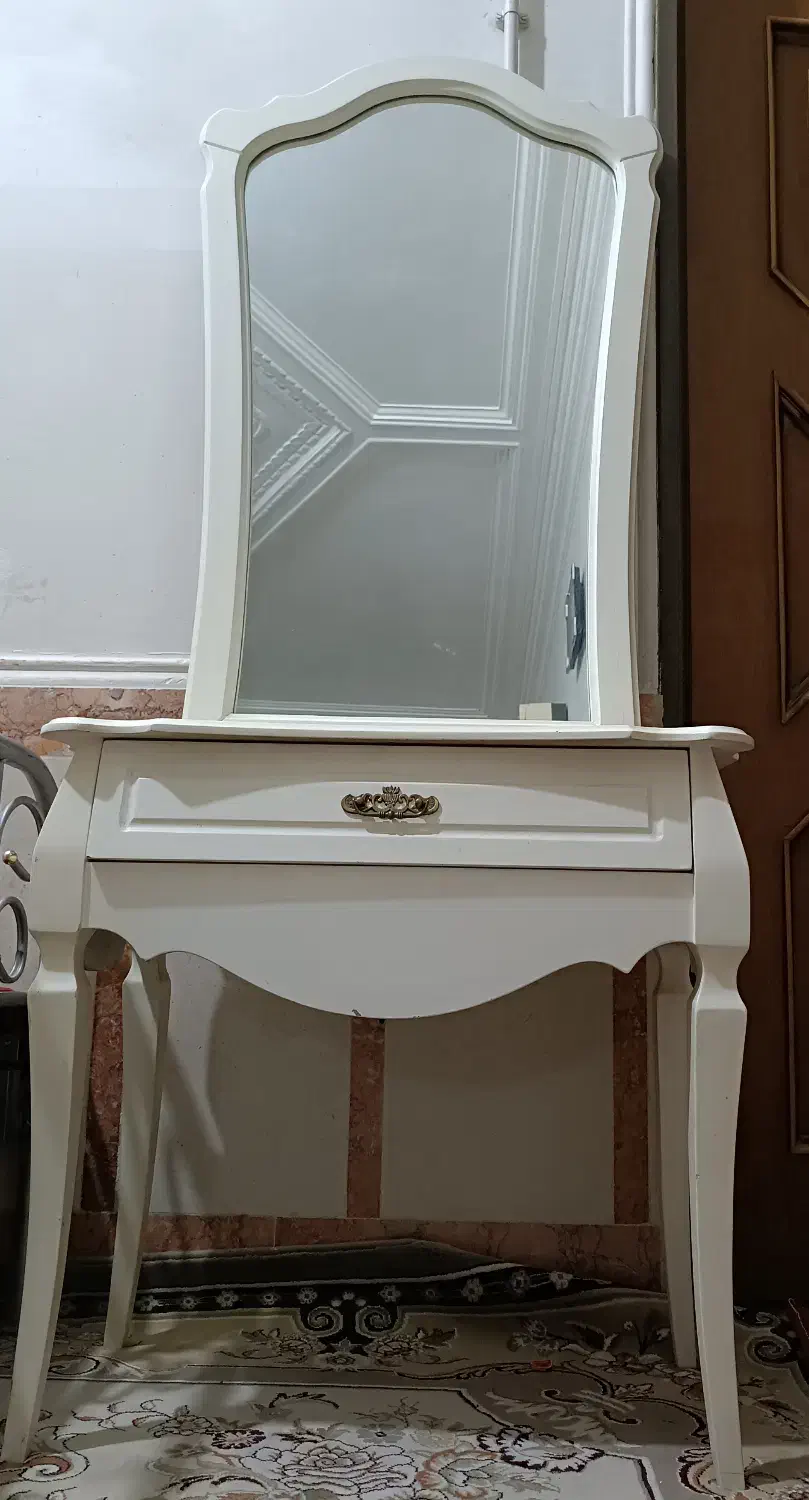 میز کنسول و آینه|بوفه، ویترین، کنسول|لار, |دیوار