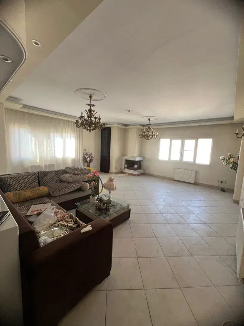 ۱۴۰ متر/ سه‌خواب/ فول امکانات طبقه ۸     moti