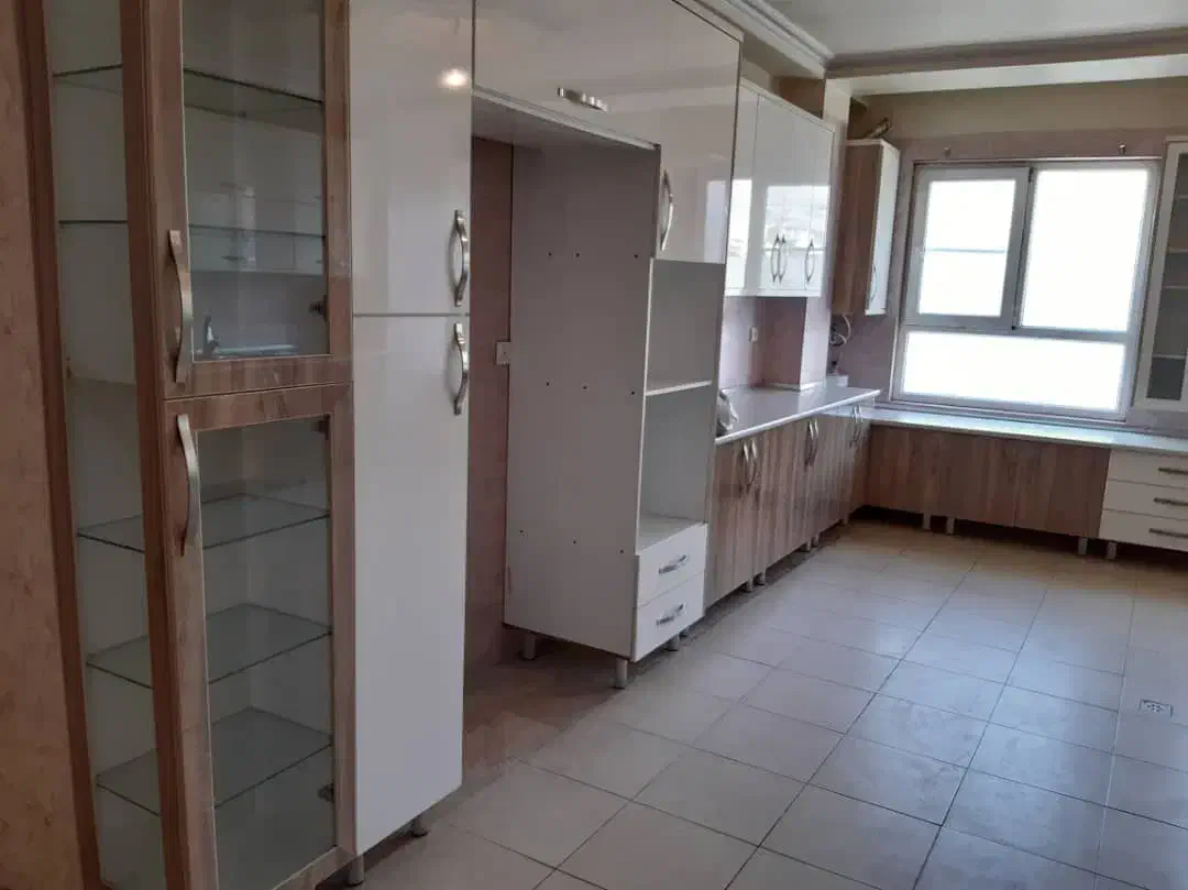 اجاره ۱۳۰ متری/شخصی ساز/تک واحدی/شهرک راه آهن