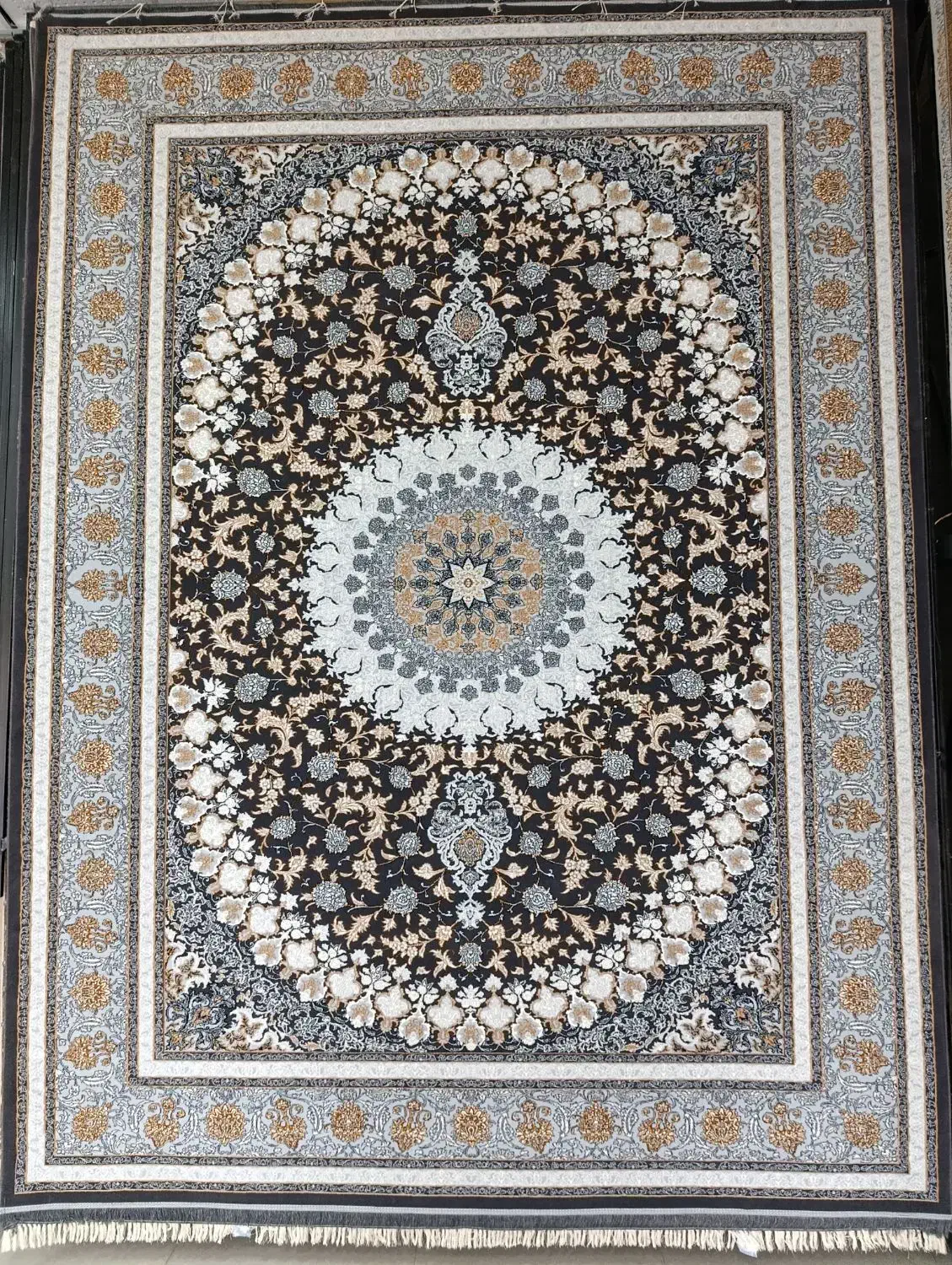 حتی کارخانه هم به این قیمت نمیده (فرش گوهر)|فرش|زاهدان, |دیوار