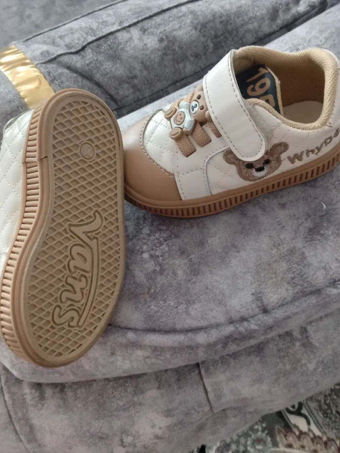 سایز۲۱ نونو|کفش و لباس بچه|اشتهارد, |دیوار