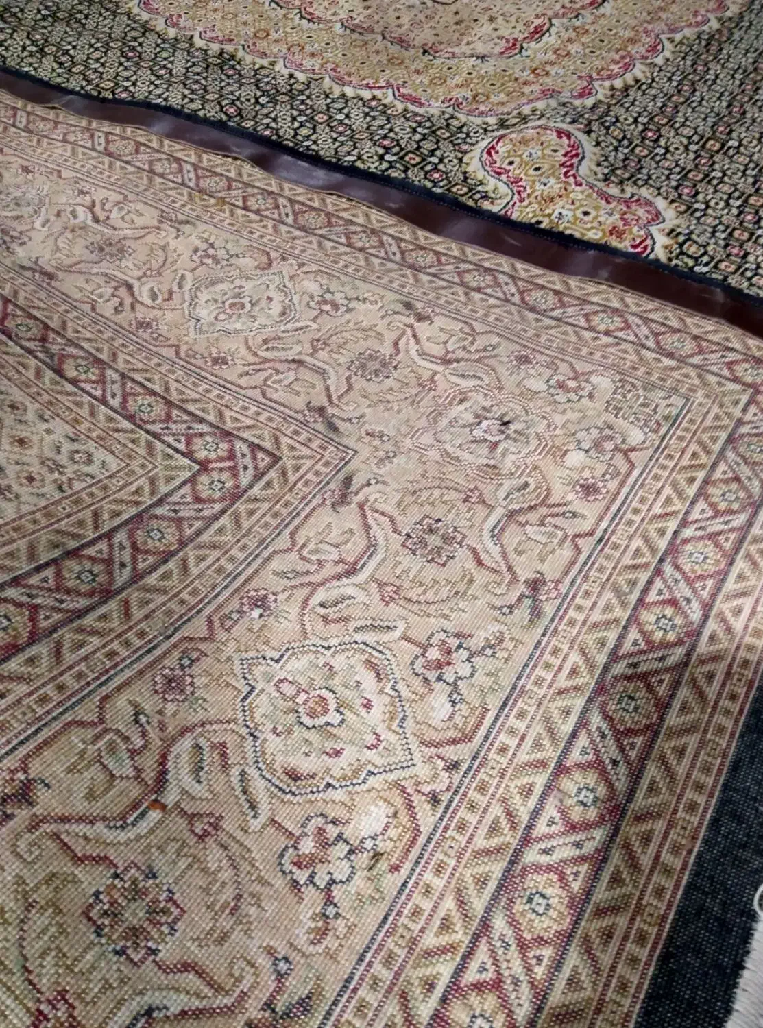 فرش ۹متری ۷۰۰شانه جنس نخ سالم و تمیز|فرش|تهران, امام زاده عبدالله|دیوار