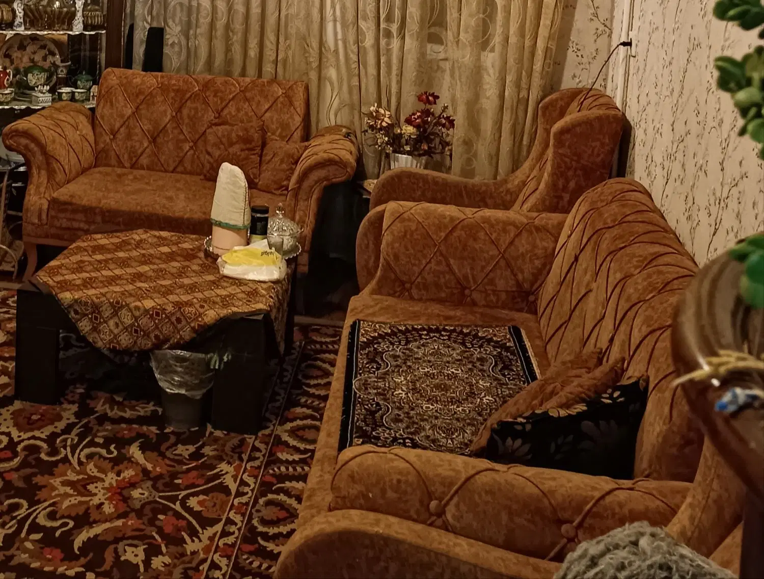 مبل چستر|مبلمان خانگی و میز عسلی|اهواز, زیتون کارمندی|دیوار