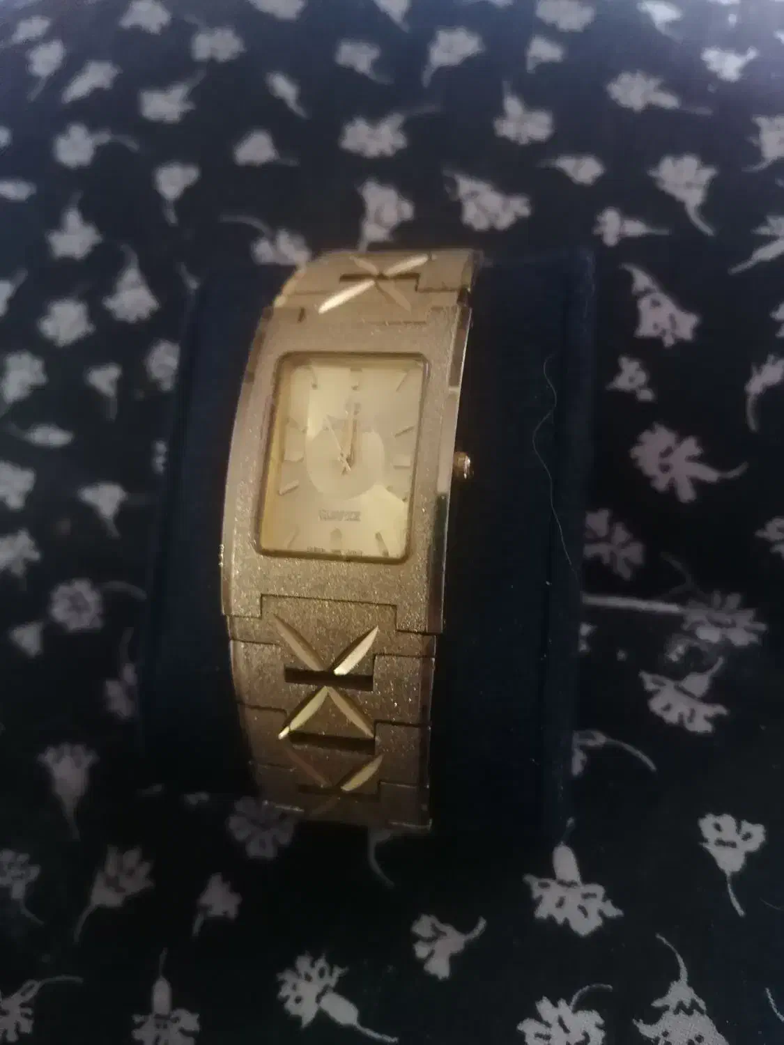 ساعت سویستون با عقربه طلا 18عیار|ساعت|کرمان, |دیوار