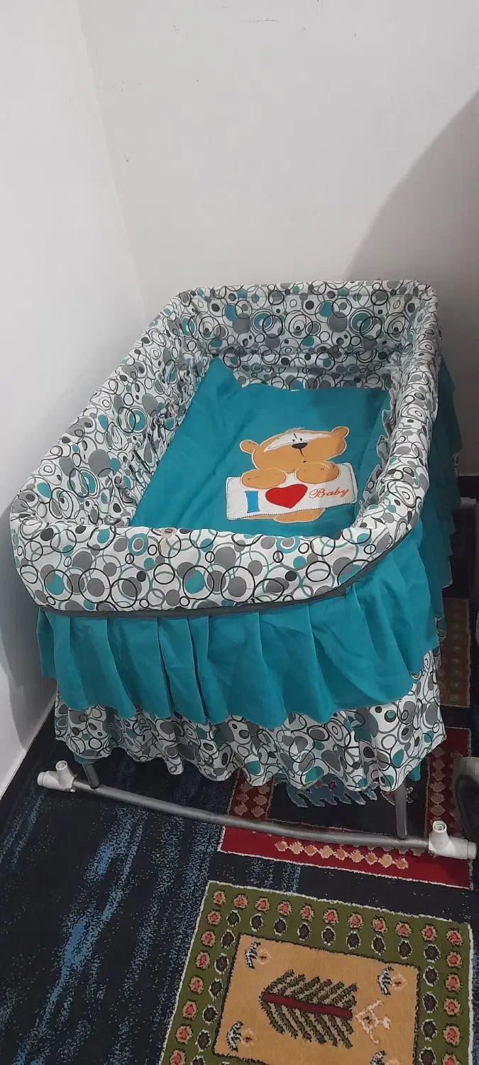 گهواره|تخت و صندلی بچه|مریوان, |دیوار