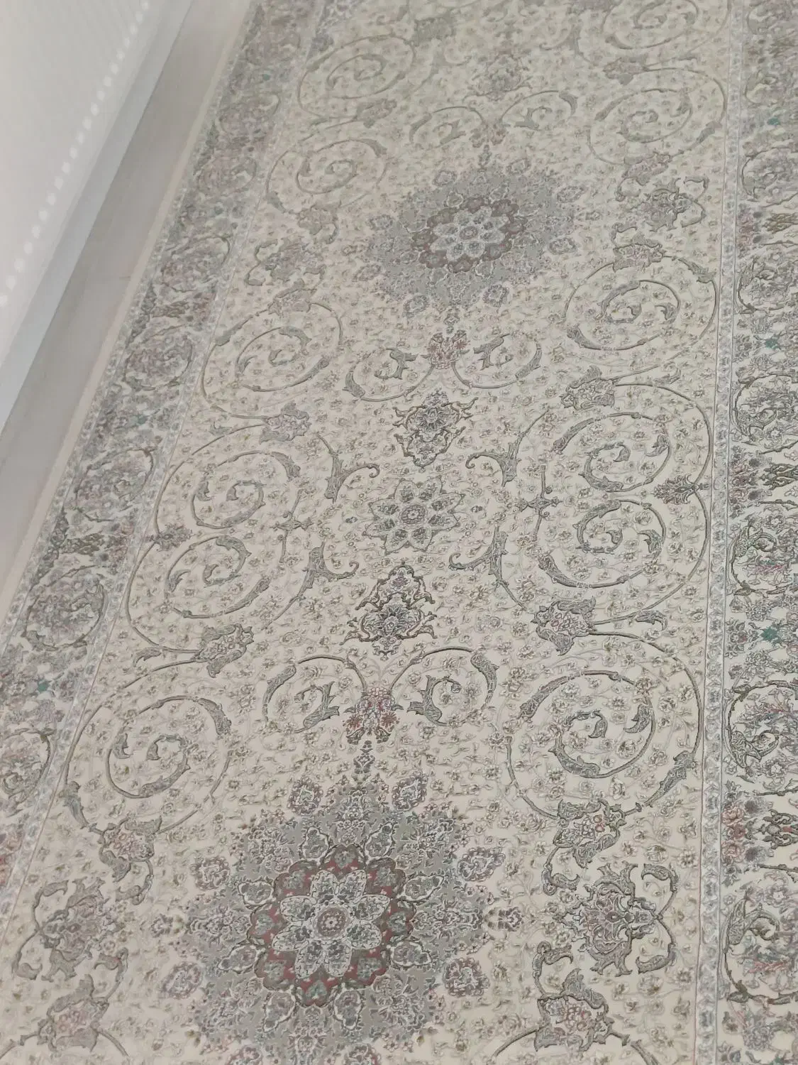 فرش کناره ۱۲۰۰ شانه گل برجسته نونو|فرش|همدان, |دیوار