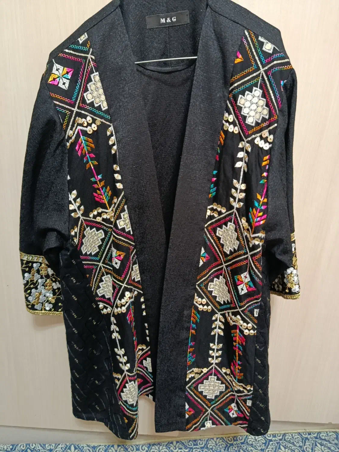 مانتو کت شلوار|لباس|قم, باجک دو|دیوار