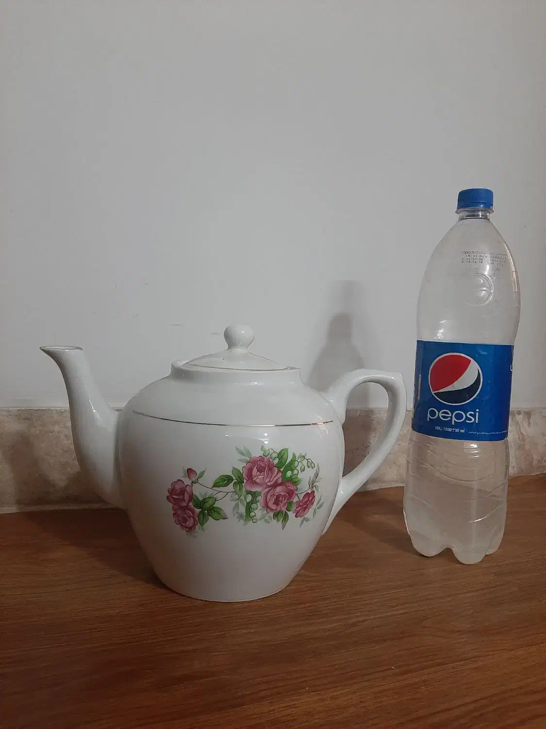 قوری مجلسی نو|قوری، کتری، قهوه‌ساز دستی|یزد, |دیوار