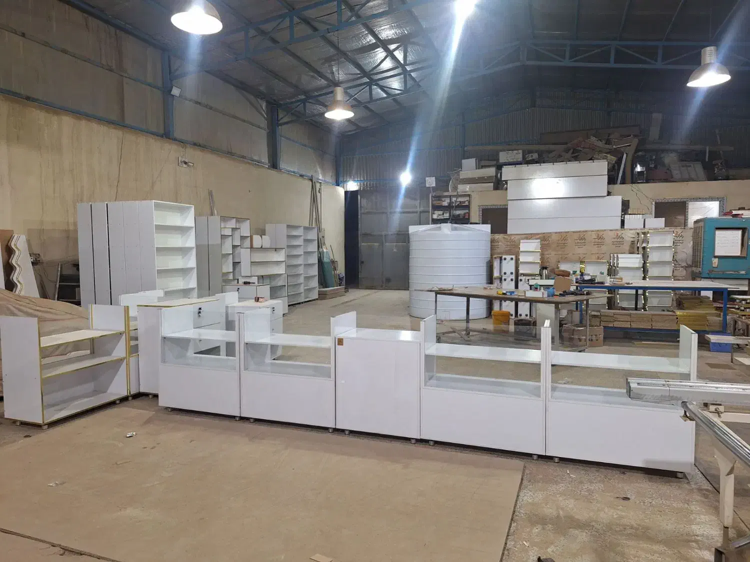 فروش کشو ویترین‌۹۰ و۱۰۰ پیشخوان‌۱طبقه شیشه|فروشگاه و مغازه|اصفهان, قهاب جنوبی|دیوار